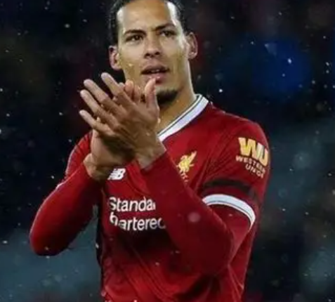 曼城與利物浦之戰(zhàn)：越位判罰爭議的深度剖析