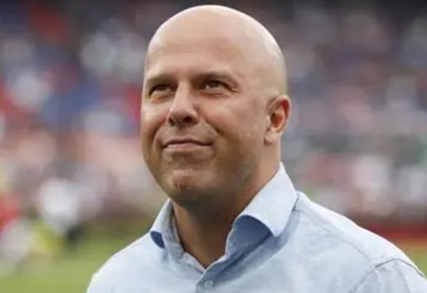 利物浦賽季困境與前景：競(jìng)爭(zhēng)、信任與變革的交織