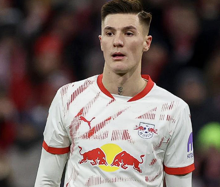 曼聯(lián)鋒將舍什科自曝童年趣事：從門將到前鋒的蛻變之路